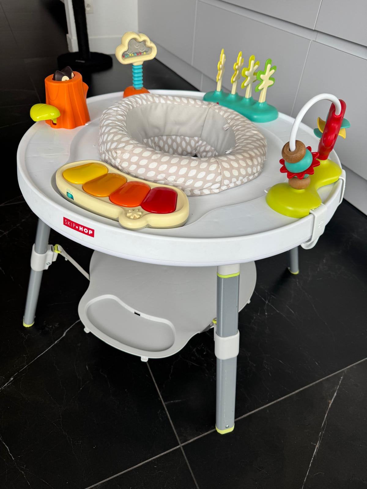 Table de jeu Skiphop, Enfants & Bébés, Enlèvement, Comme neuf