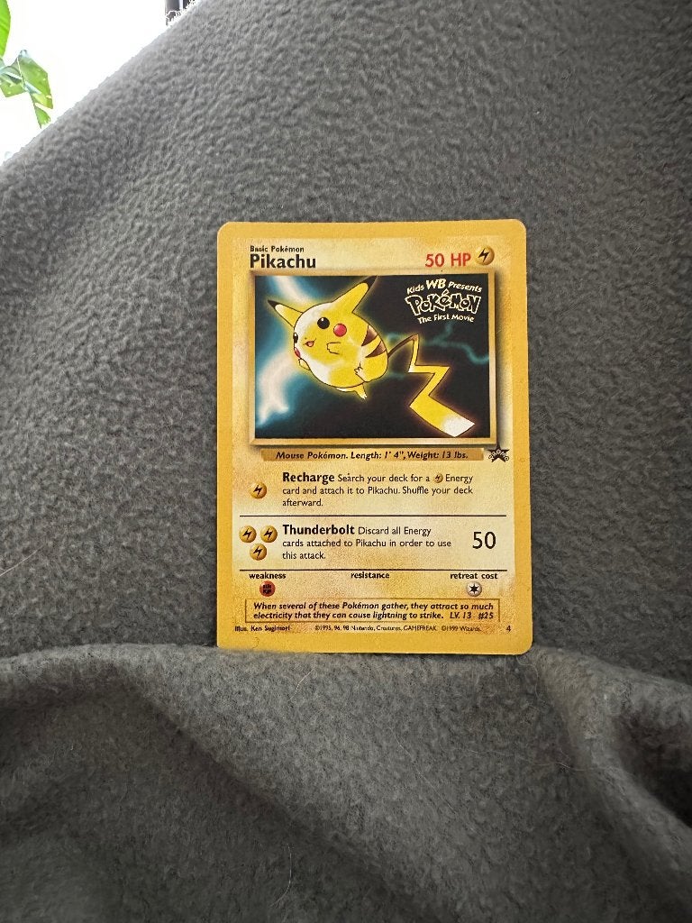 Pokémon Pikachu Promo #4, Hobby en Vrije tijd, Verzamelkaartspellen | Pokémon, Ophalen of Verzenden, Losse kaart
