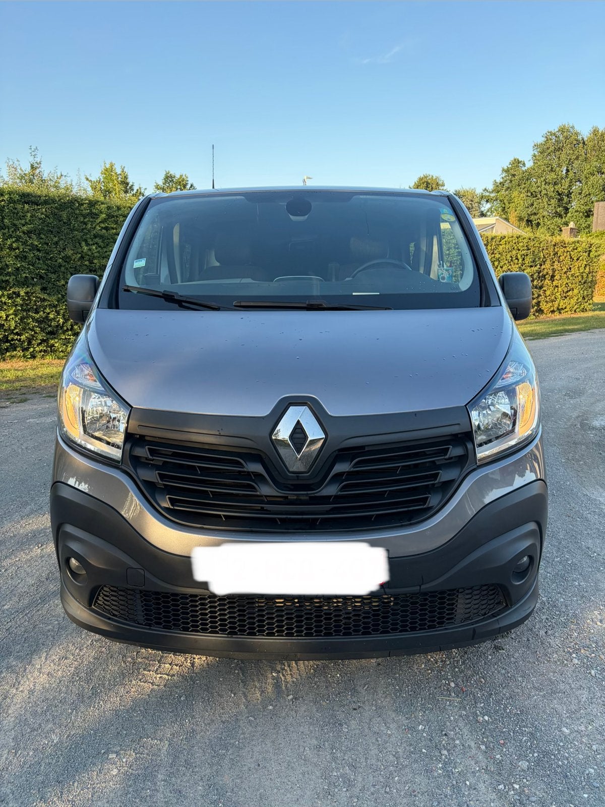 Renault Trafic L1H1 Dubbele Cabine 125 pk ~ Lichte Vracht, Auto's, Bestelwagens en Lichte vracht, Euro 5, Stof, Zwart, Renault