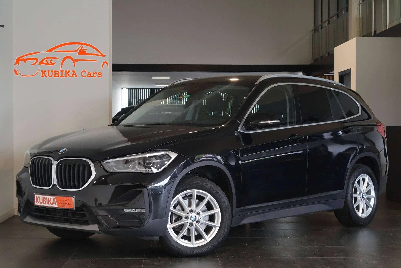 BMW X1 X1 1.5iA sDrive18 Leder LED Camera CruiseC Garantie*, Gebruikt, 136 pk, Leder, Bedrijf