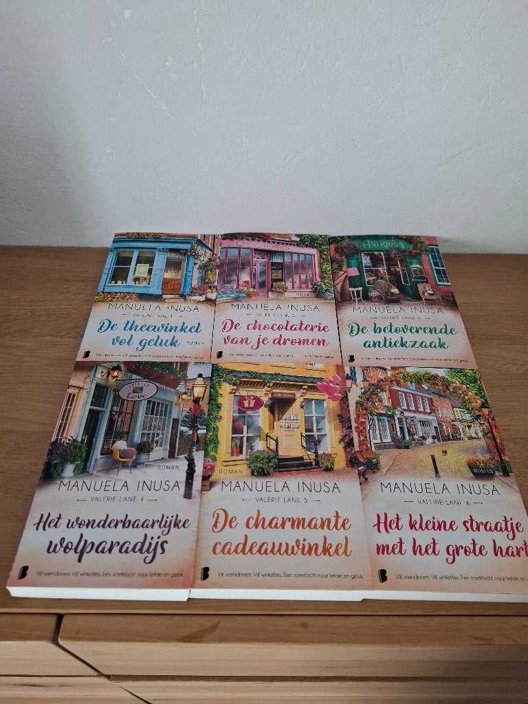 Complete 'Valerie Lane' serie Manuela Inusa, Ophalen, Gelezen, België
