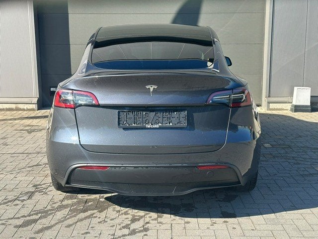 Tesla Model Y, Autos, Cuir, Argent ou Gris, Achat, Entreprise