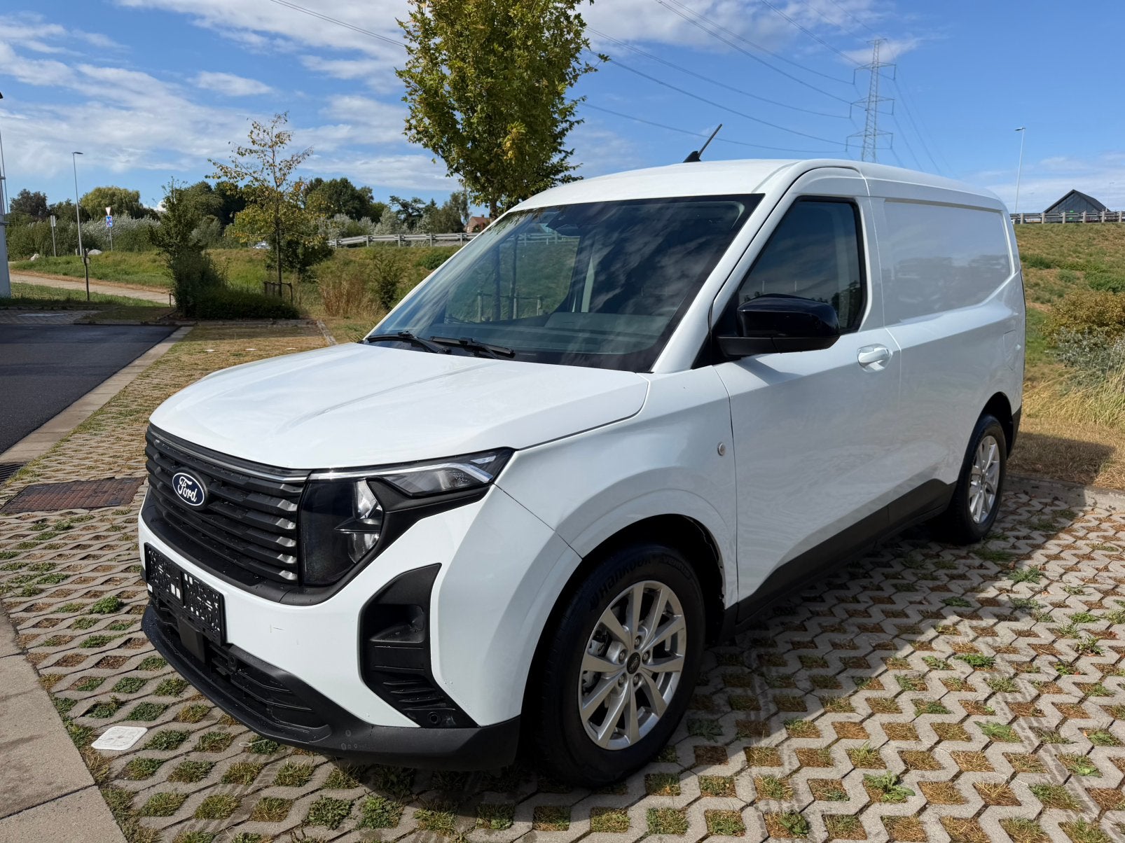 FORD TRANSIT COURIER *2025* 3.900 km * ESSENCE *, Achat, Boîte manuelle, Particulier, Ford