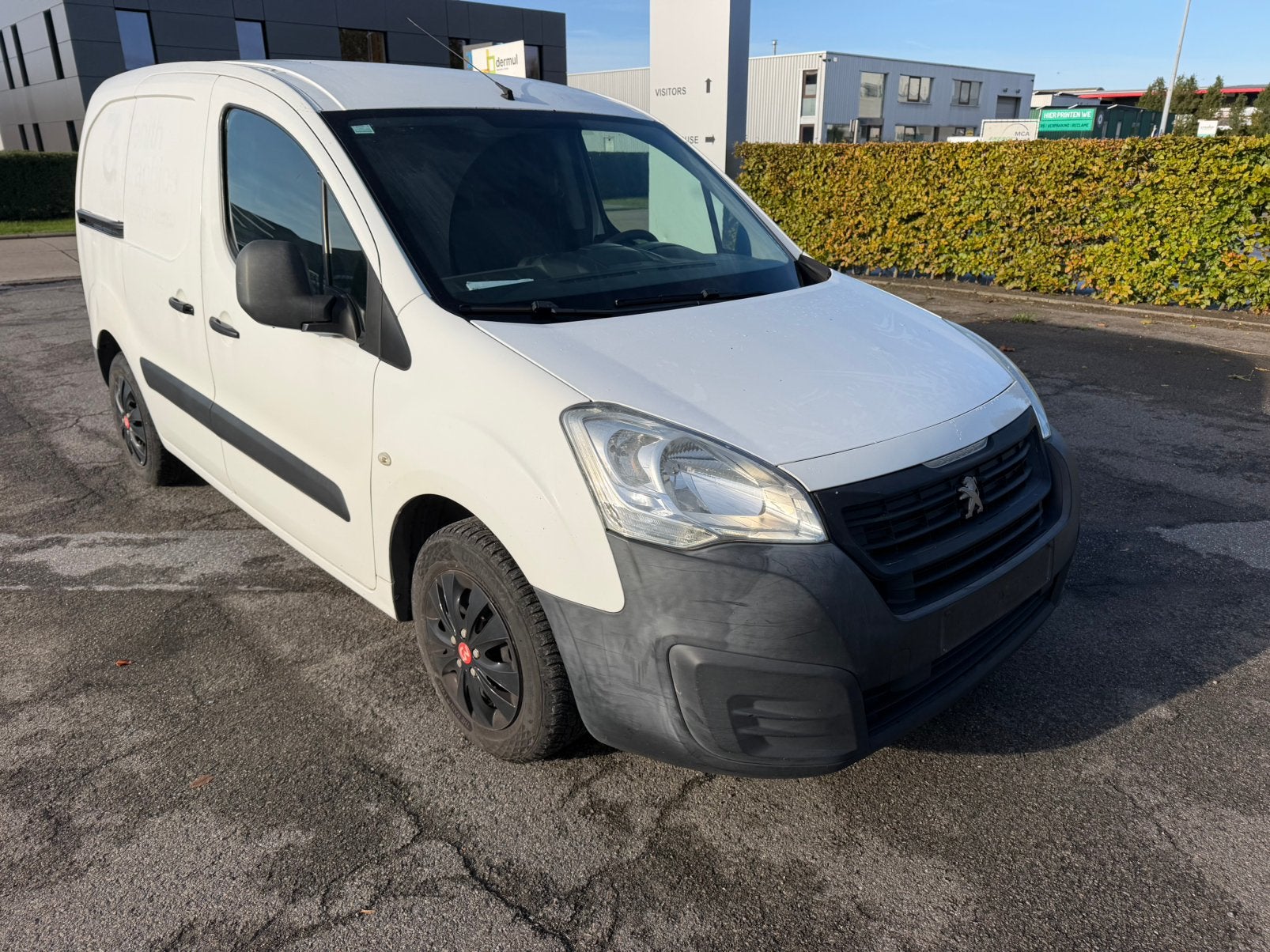 Peugeot partner 1.6 diesel,Bj 2016,Euro 5,Lichte vracht,3Zit, Voorwielaandrijving, Euro 5, Stof, https://public.car-pass.be/vhr/cdd83954-d930-4605-b179-187ffff4003a