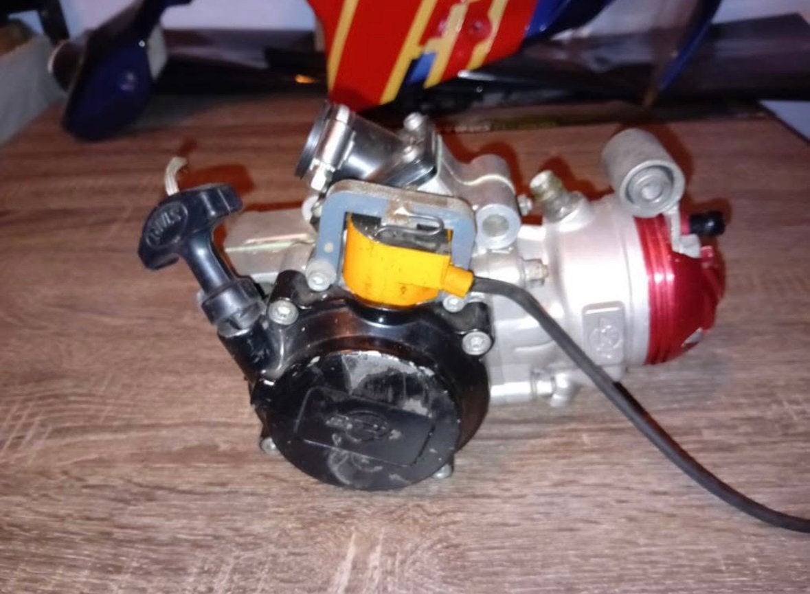 Gezocht watergekoelde pocketbike motor, Fietsen en Brommers, Ophalen, Zo goed als nieuw