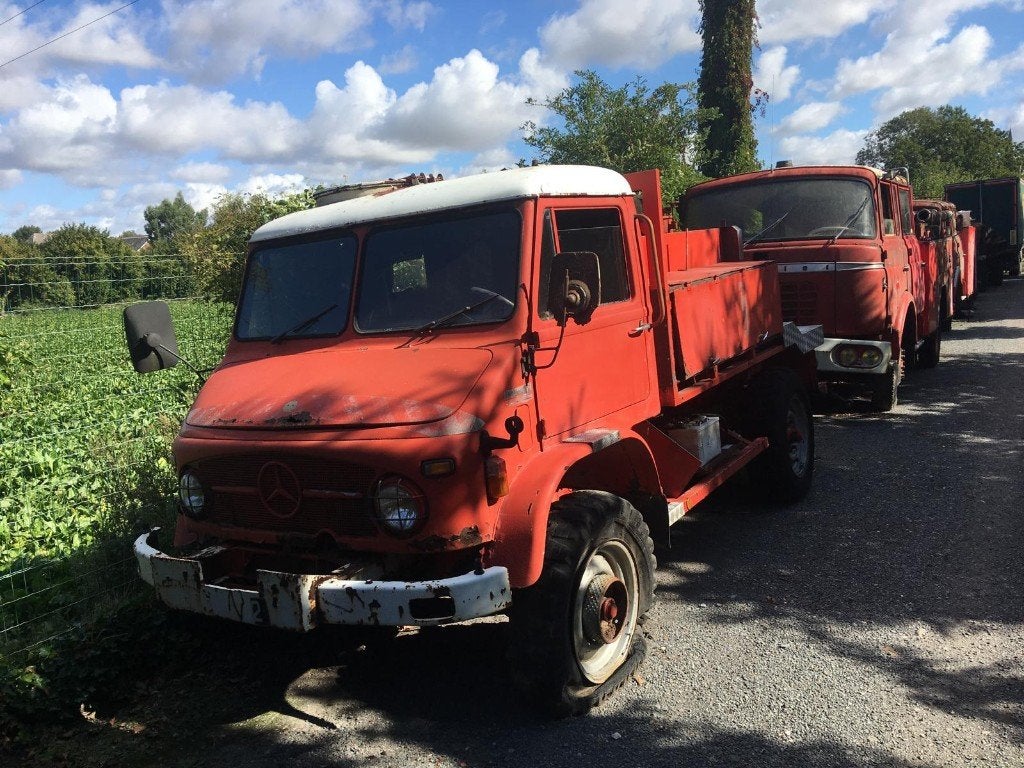mercedes unimog, Autos, Rouge, Achat, Boîte manuelle, Noir