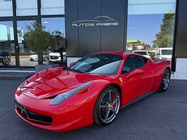 Ferrari 458 Carbon interior Led steering wheel 31.995km, Autos, Ferrari, Rouge, Euro 5, https://public.car-pass.be/vhr/9d2fb3be-66c9-4f76-841e-daacaed3f4b7