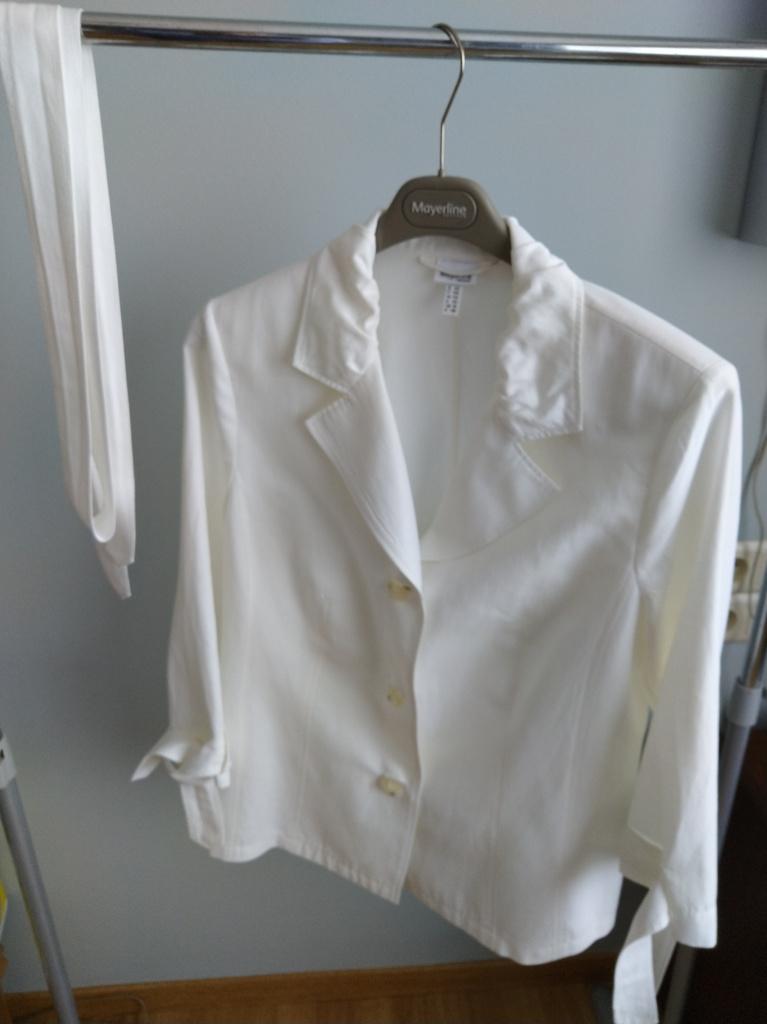Mayerline maat 44 linnen zomerjas, Kleding | Dames, Jassen | Zomer, Mayerline, Wit, Maat 42/44 (L), Ophalen of Verzenden