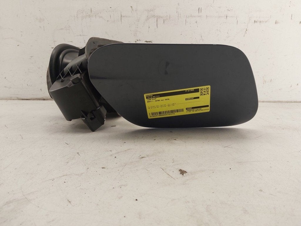 TRAPPE D'ESSENCE BMW 1 serie (F40) (|51177454413|), Utilisé, BMW, Petuelring 130
80809  München, DE, Bayerische Motoren Werke AG