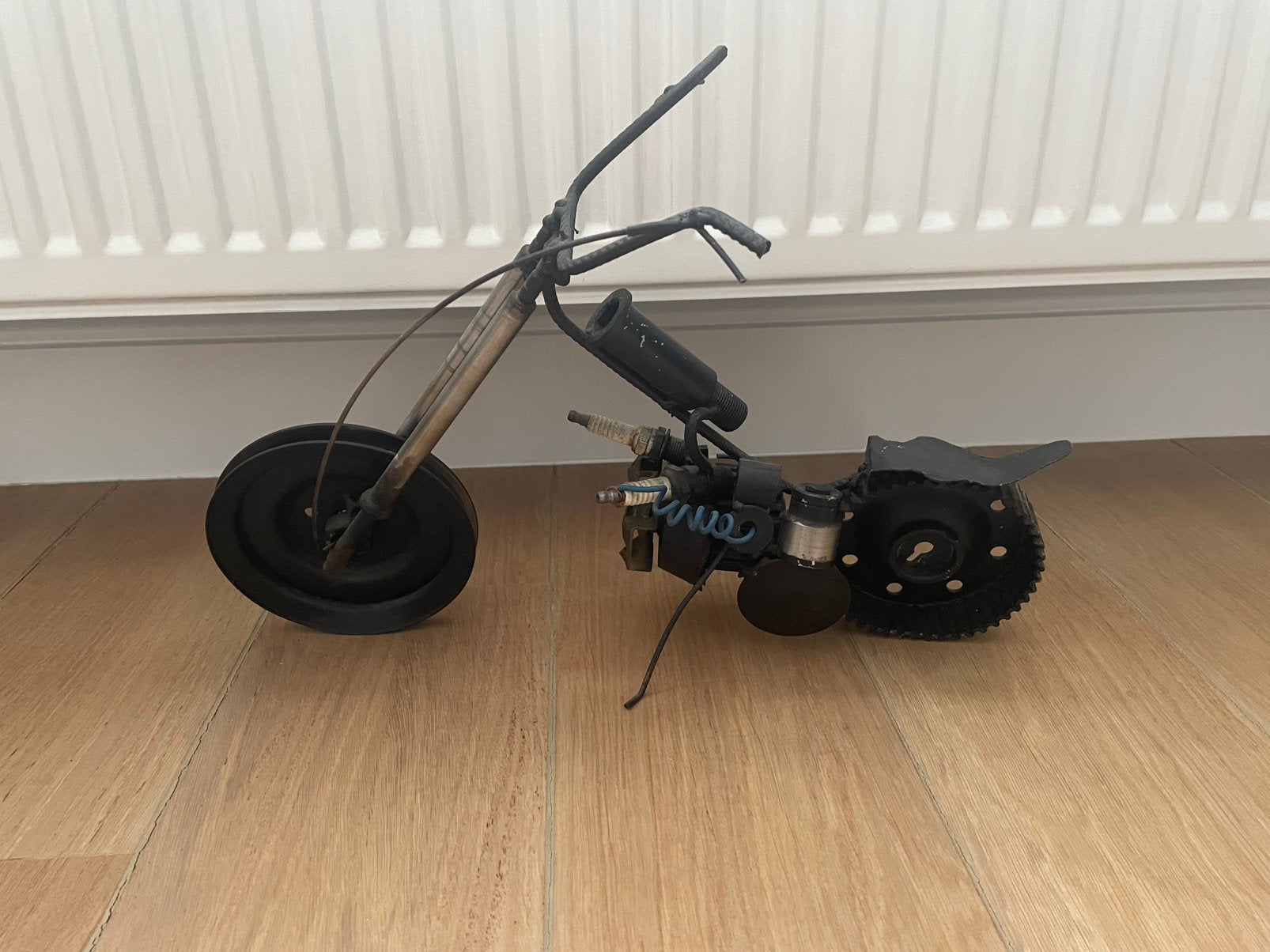 Sculpture de moto en métal unique faite main, Enlèvement ou Envoi, Neuf, Moteur
