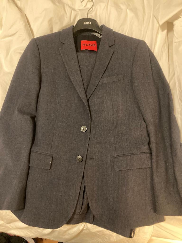 Costume slim fit Hugo Boss, taille 46, bleu foncé, Enlèvement, Hugo Boss, Porté, Bleu