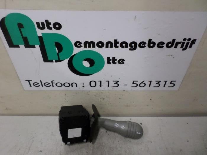 Commutateur essuie-glace d'un Renault Twingo (Twingo 98-), Renault, -, 3 mois de garantie, Utilisé