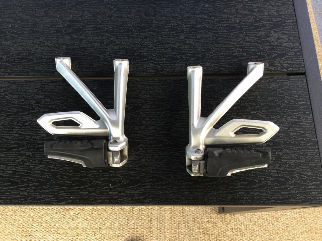 Voetsteunen voor bmw GS 1200, Motoren, Ophalen, Zo goed als nieuw