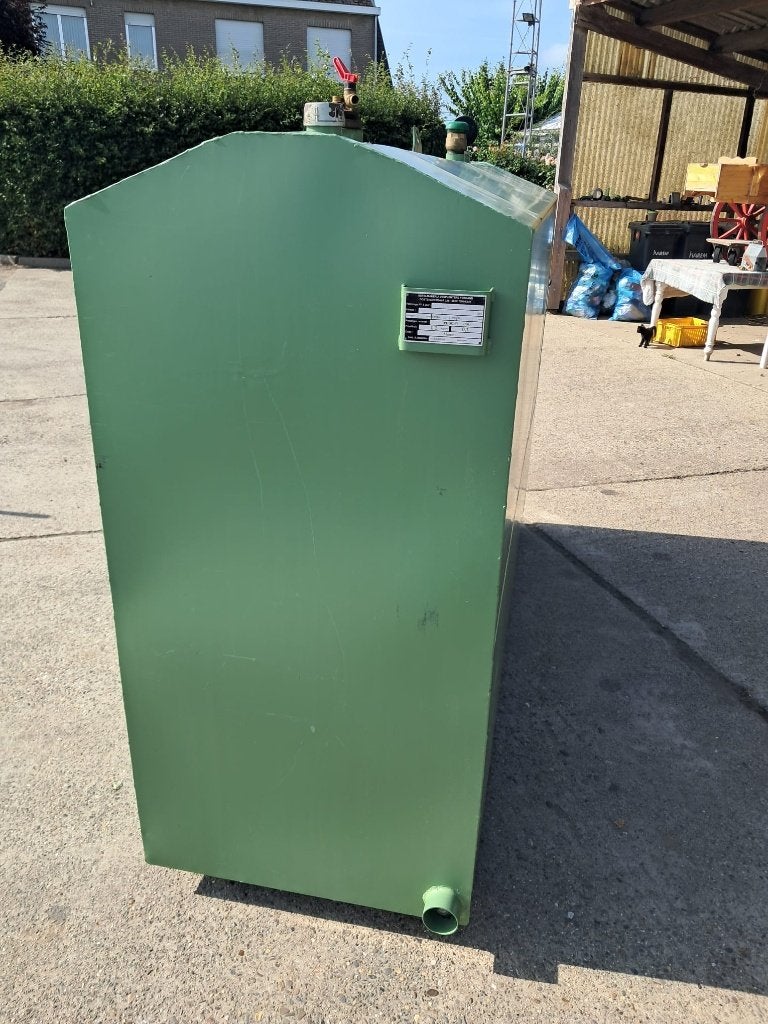 Mazouttank dubbelwandig 2280 liter, Ophalen
