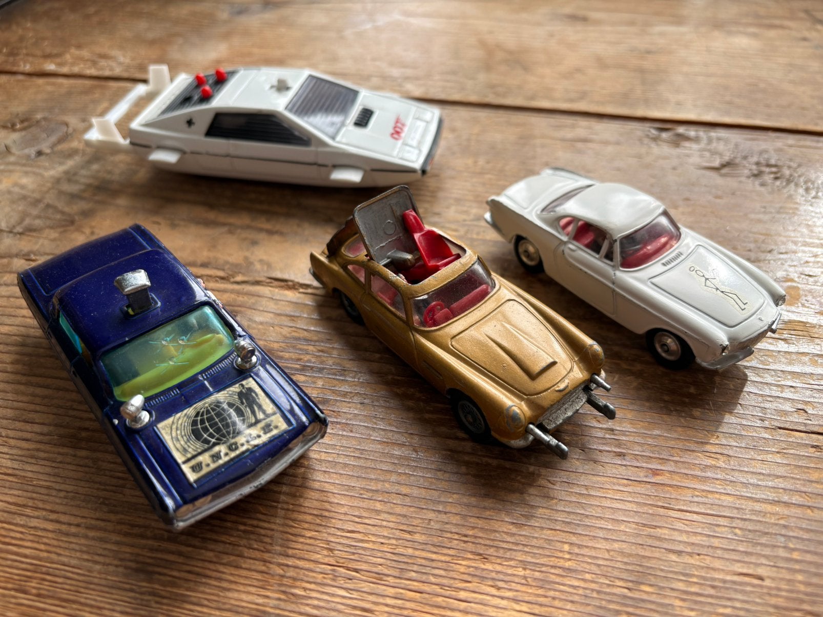 CORGI DINKY : James BOND Aston + Lotus -LE SAINT-Man Uncle, Enlèvement ou Envoi, Comme neuf, Voiture, Corgi