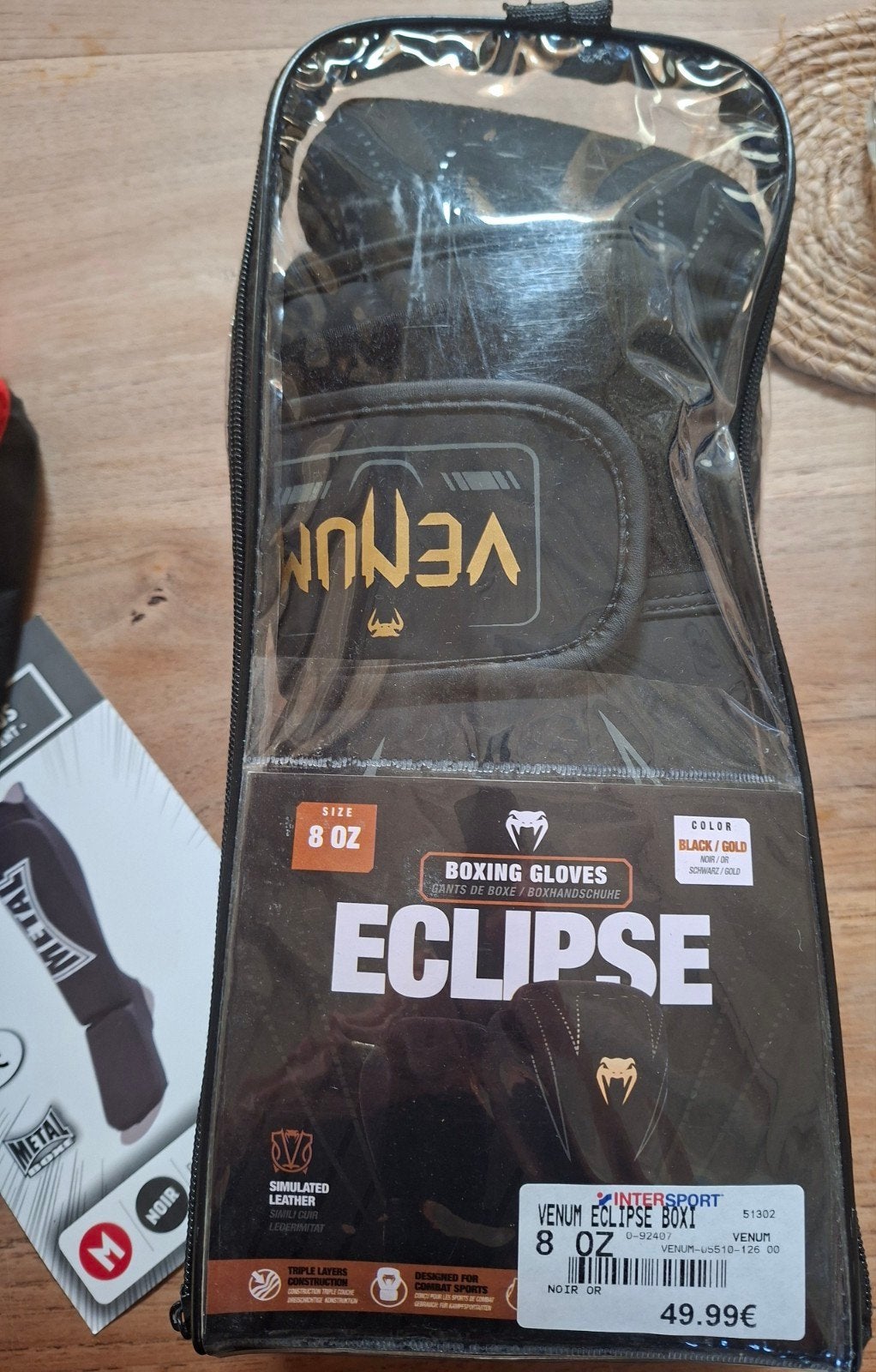 Gant de boxe, Enlèvement