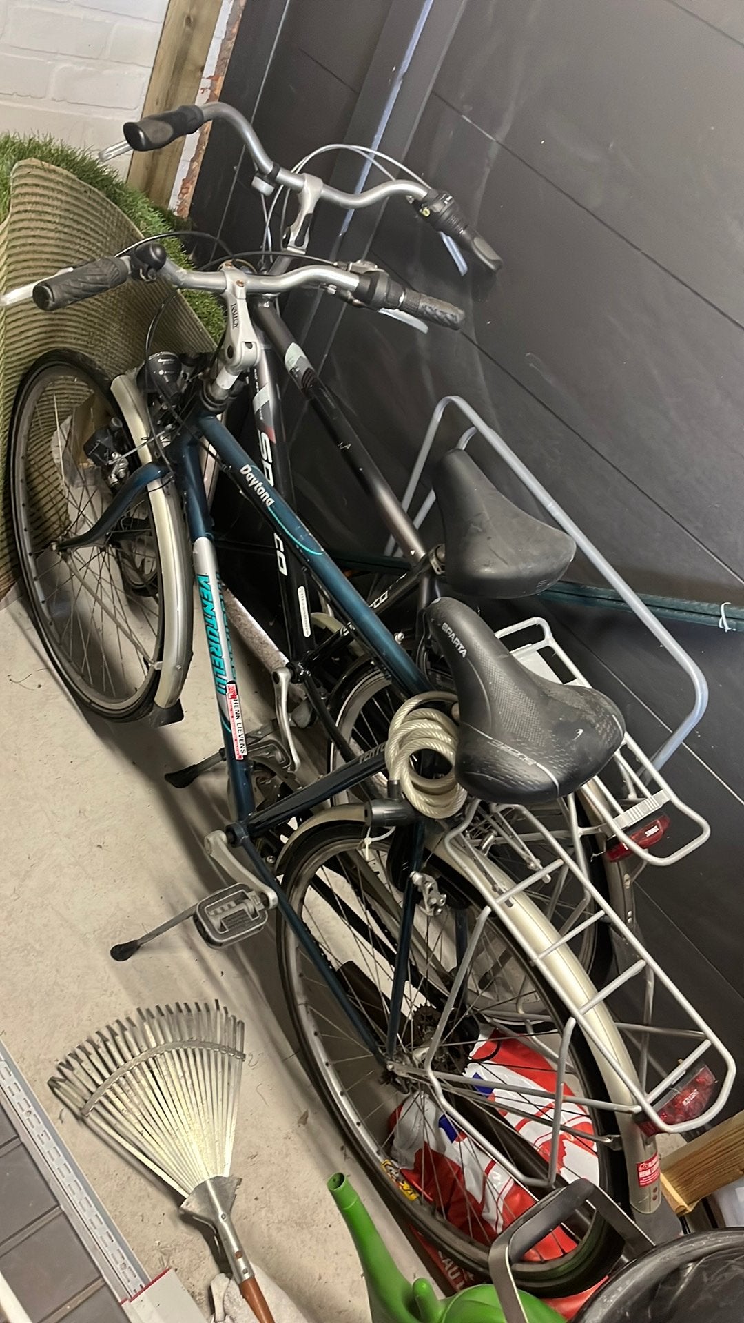 2 fietsen, Fietsen en Brommers, Fietsen | Bakfietsen, Ophalen, Gebruikt, 4 kinderen of meer, Overige merken