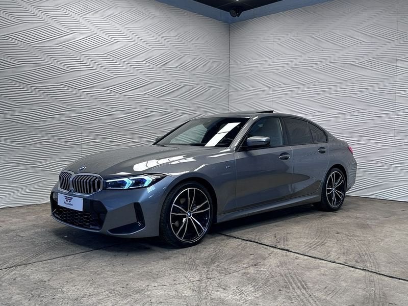 BMW Série 3 318i*AUT*M-SPORT*SCHUIFDAK*SHADOW*40.595 KM!*, Auto's, BMW, Automaat, Achterwielaandrijving, Gebruikt, Euro 6