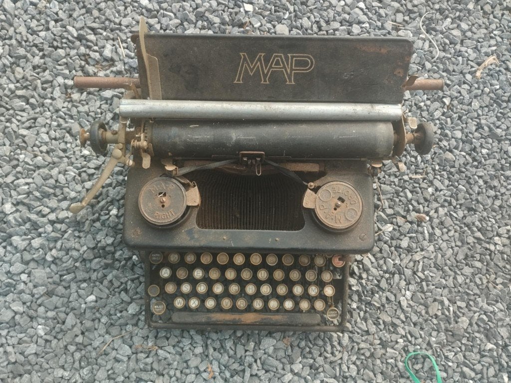 antieke typmachine, Antiquités & Art, Antiquités | Bureau & Affaires, Enlèvement