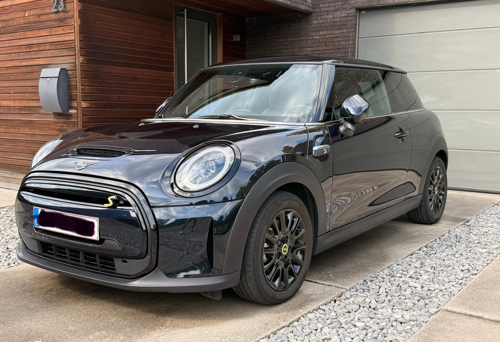 MINI Cooper SE met sportpakket - 2023 - 19000km, Auto's, Automaat, Stof, Blauw, Elektrisch