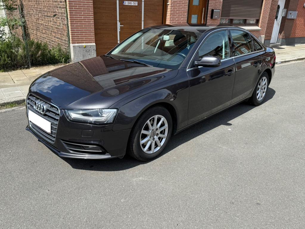 Audi A4 2.0TDi 136ch année 2014.9 Boite 6 vitesses, Auto's, Audi, 100 kW, 4 cilinders, A4, Leder
