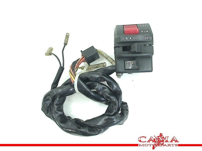 STUURSCHAKELAAR RECHTS Suzuki, Dhr. S. di Majo, Gebruikt, Info@cama-motorparts.nl, P.J. Troelstraweg 8 8
3144 CX  MAASSLUIS, NL