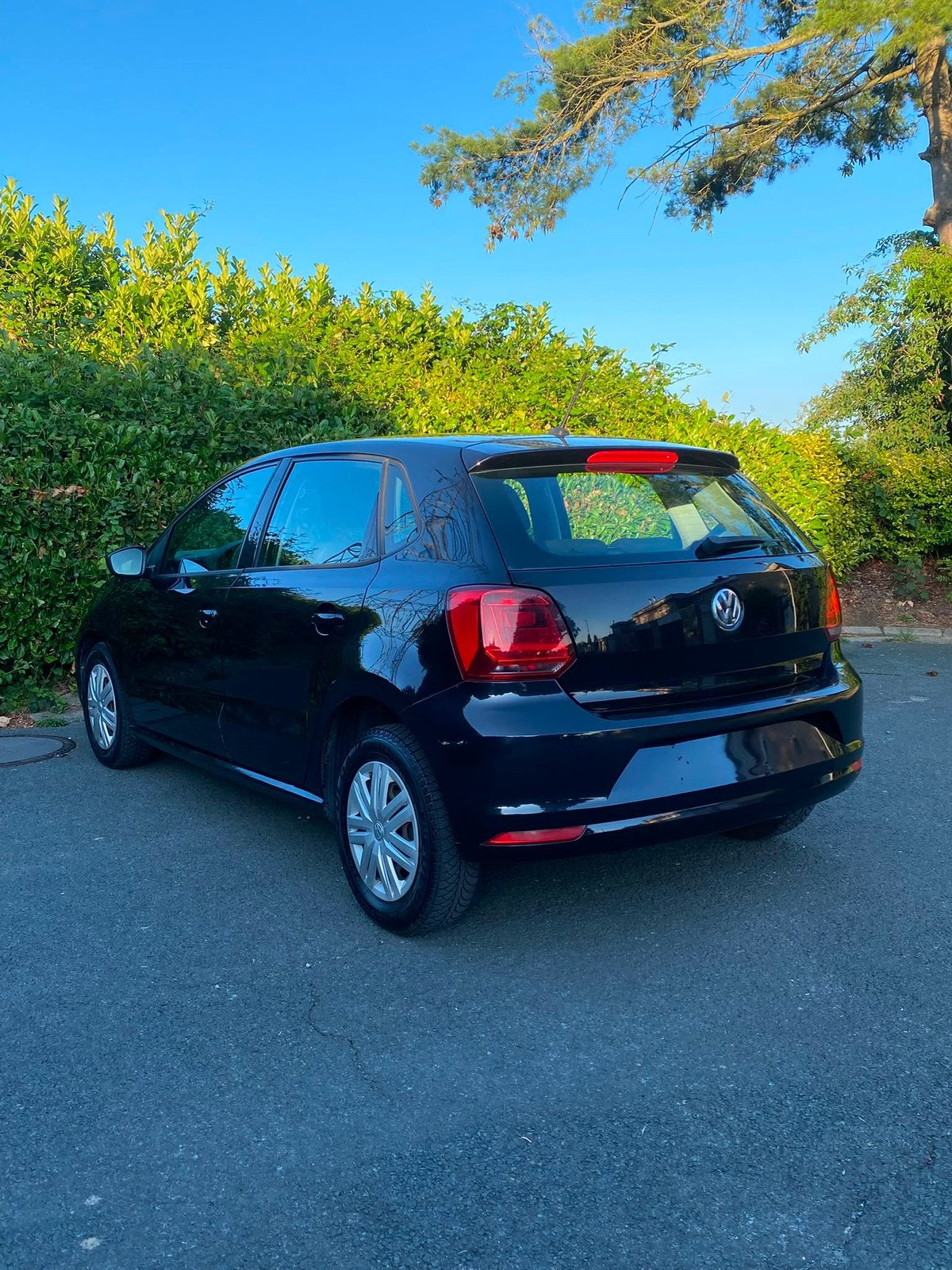 Volkswagen Polo 1.0 Benzine 2015 €6b 140.000km Airco digital, Stof, Euro 6, Zwart, Bedrijf