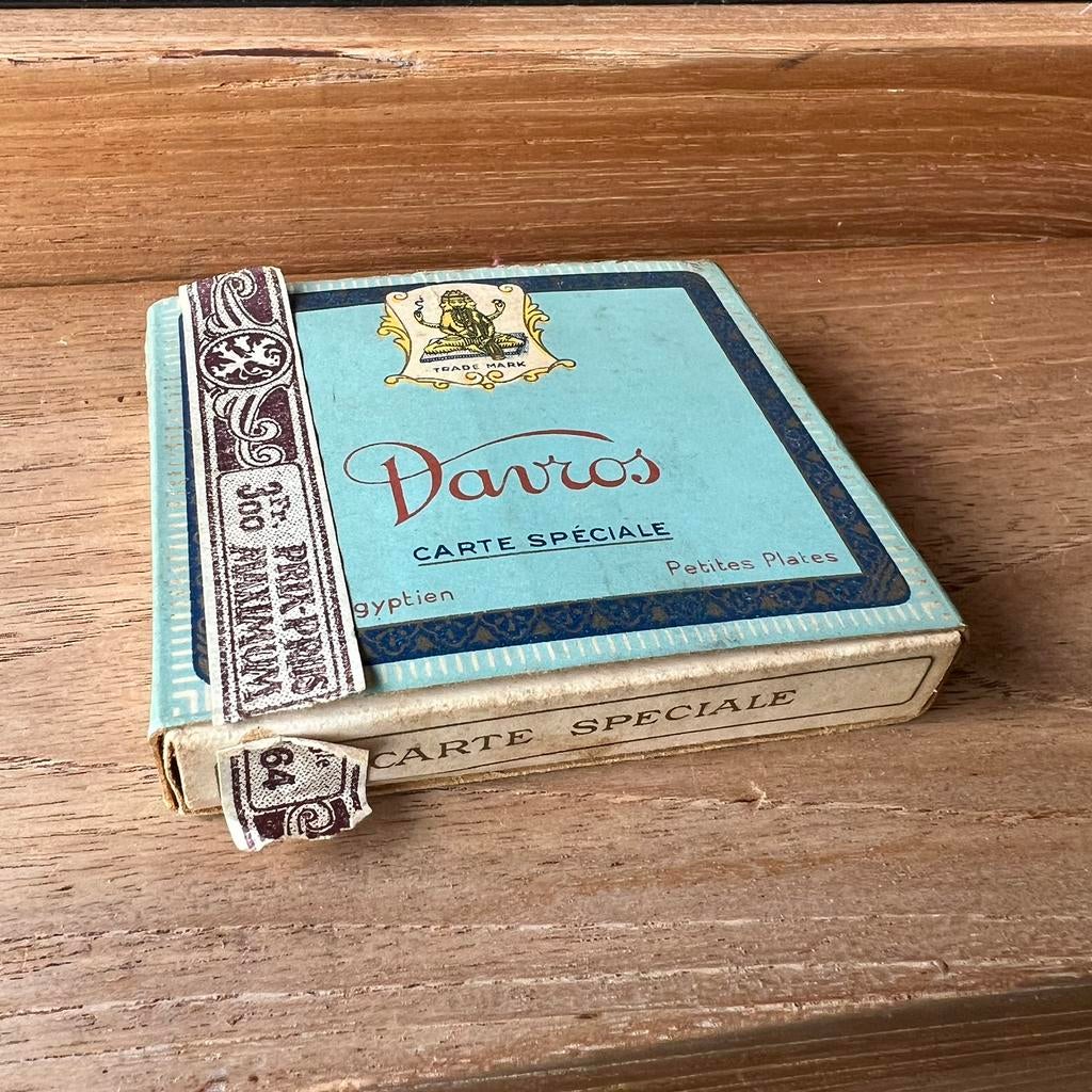 Ancien paquet de cigarettes Davros complet !, Enlèvement ou Envoi, Utilisé