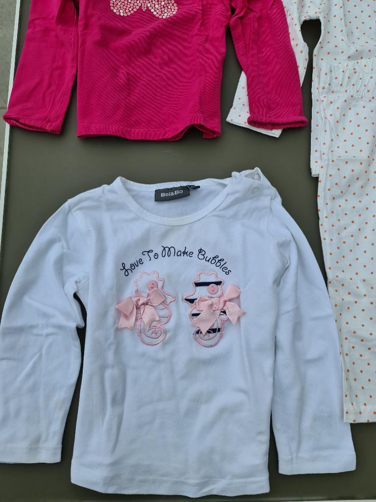 witte longsleeve t-shirt trui met strikjes 86, Kinderen en Baby's, Babykleding | Maat 86, Ophalen, Zo goed als nieuw