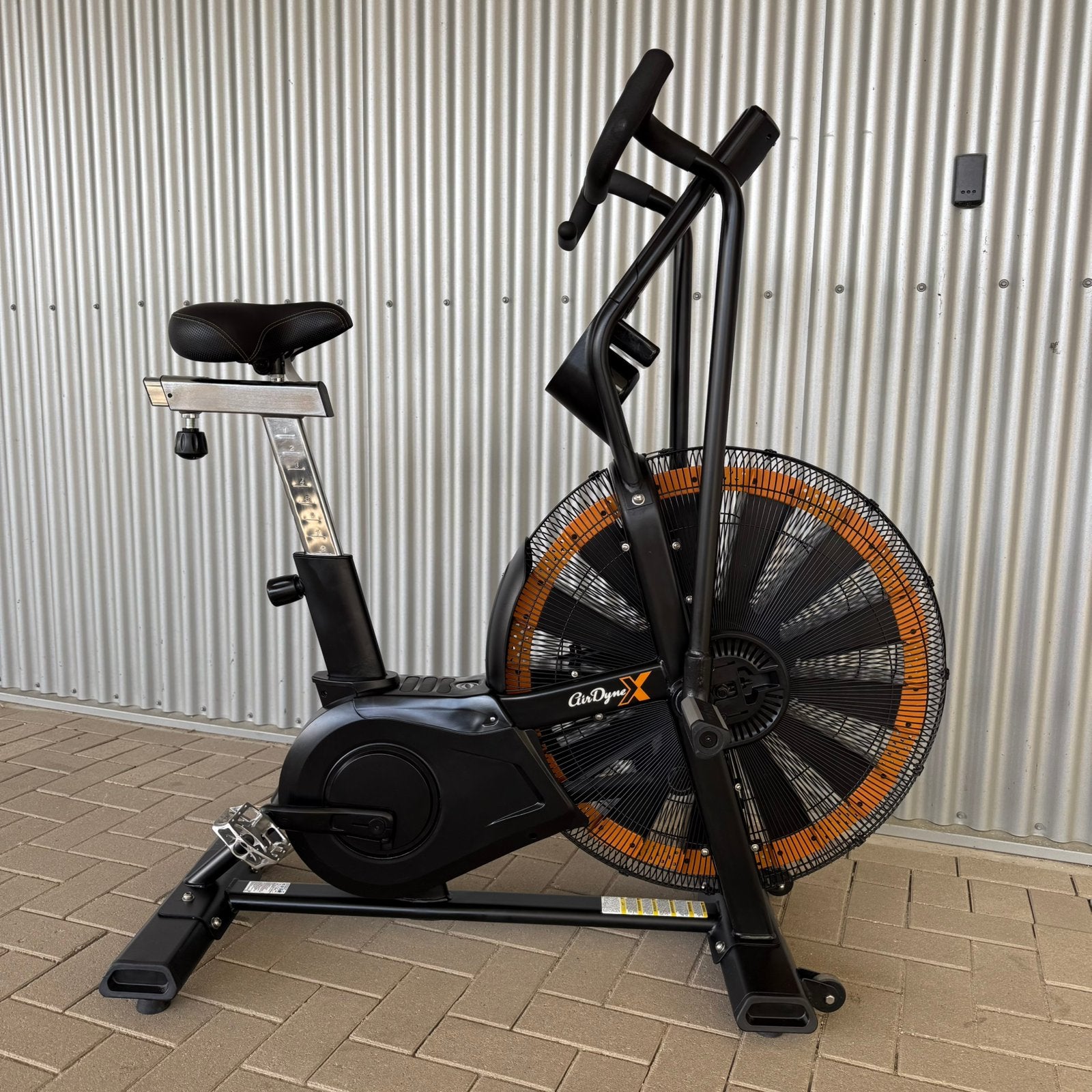 AirdyneX airbike air bike HYROX HIIT CrossFit home trainer, Sports & Fitness, Équipement de fitness, Enlèvement, Comme neuf
