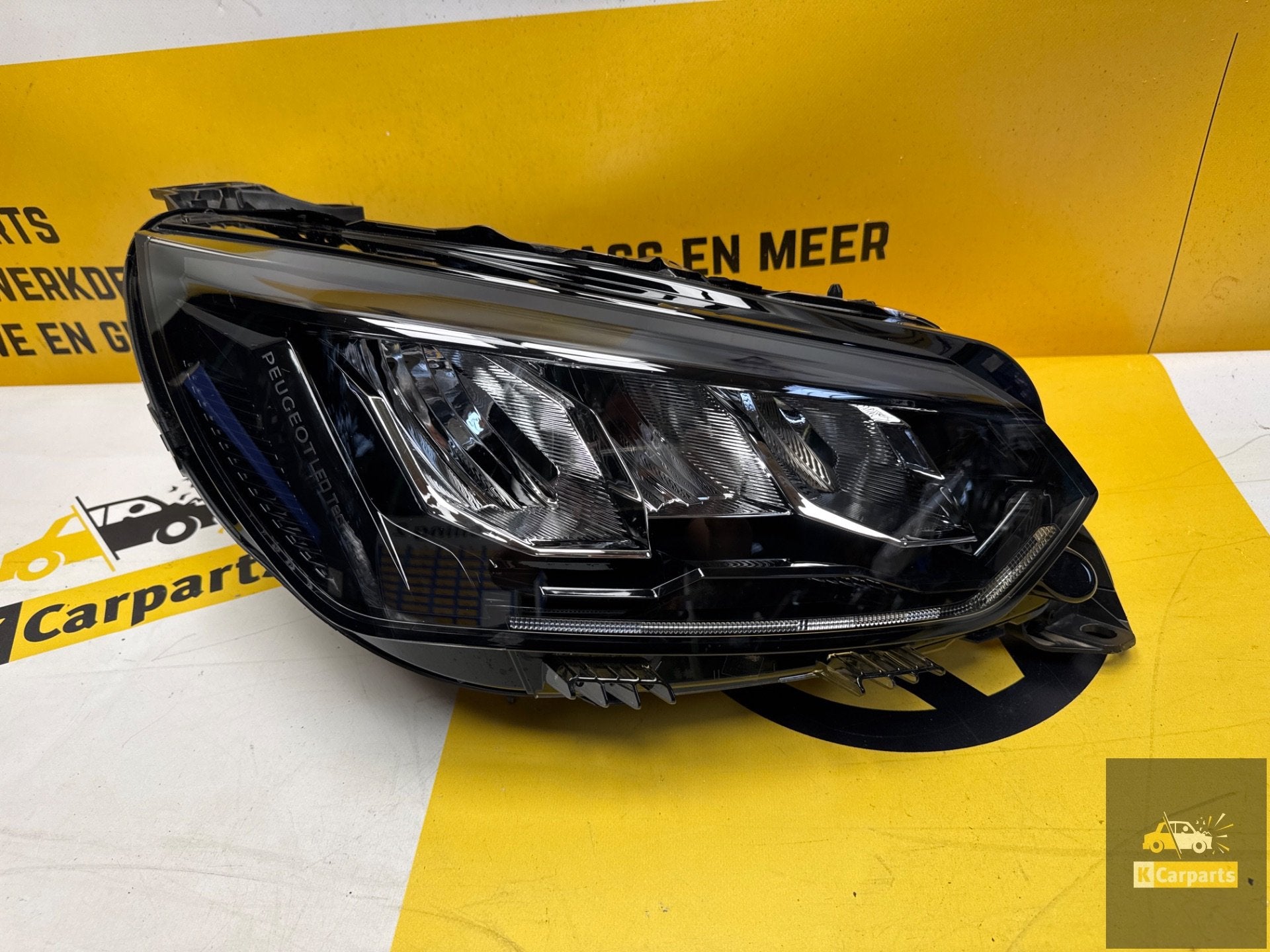 Phare avant PEUGEOT Droit 208 II 2 2008 II 2 LED 19-23, Info@fabrikant.eu, Fabrikant BV, Fabrikantstraat 1
1000 AA  Amsterdam, NL
