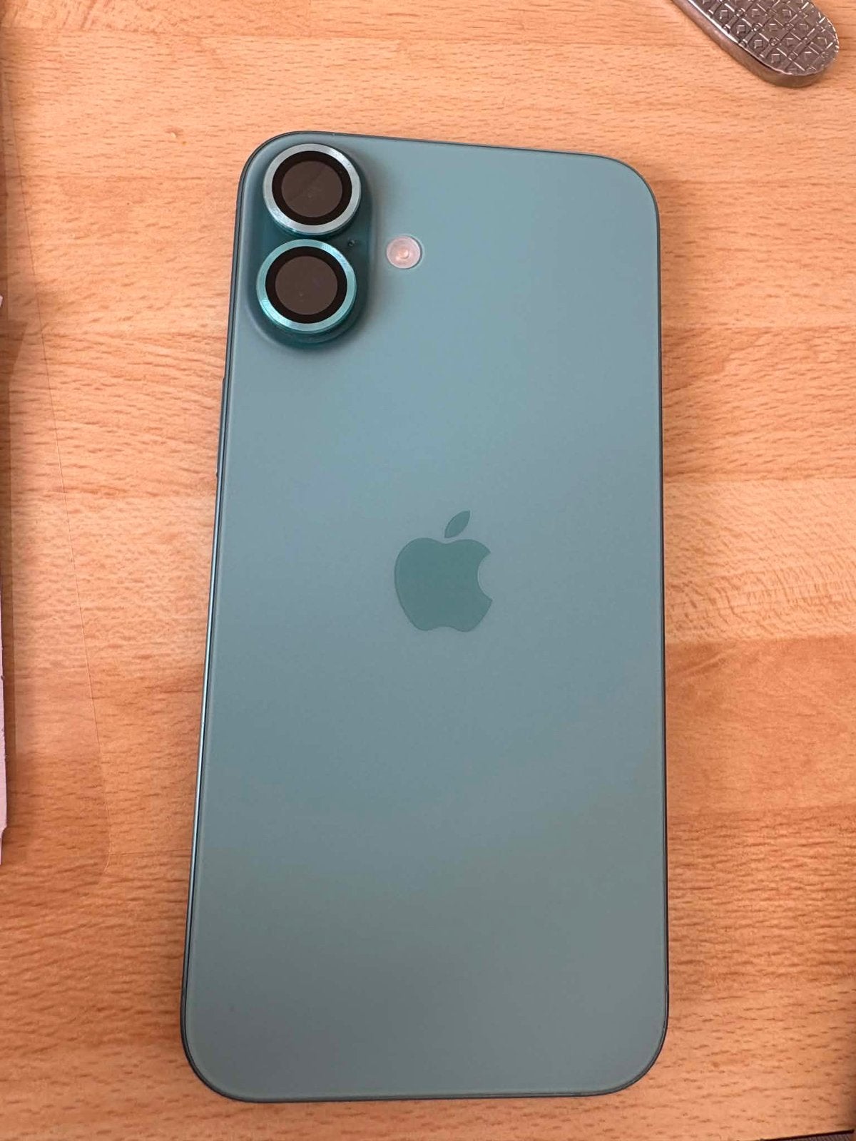 Iphone 16 plus, Télécoms, Téléphonie mobile | Housses, Coques & Façades | Apple iPhone, Enlèvement, Comme neuf, IPhone 16, Vert