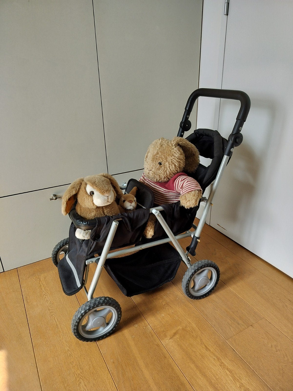 Speelgoed buggy voor 2 popjes of beertjes, Kinderen en Baby's, Speelgoed | Poppen, Ophalen