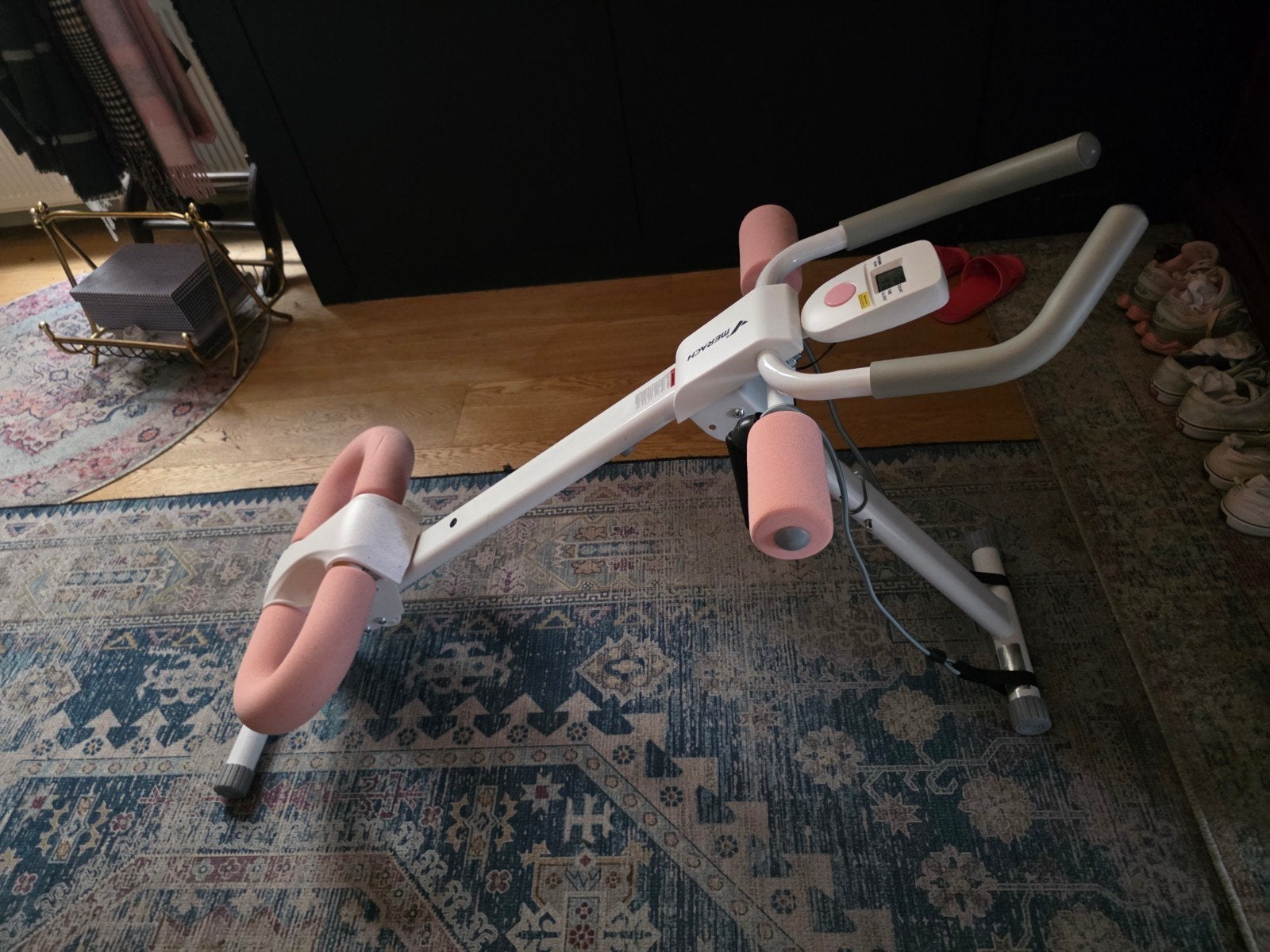 Buikspier trainer, Ophalen