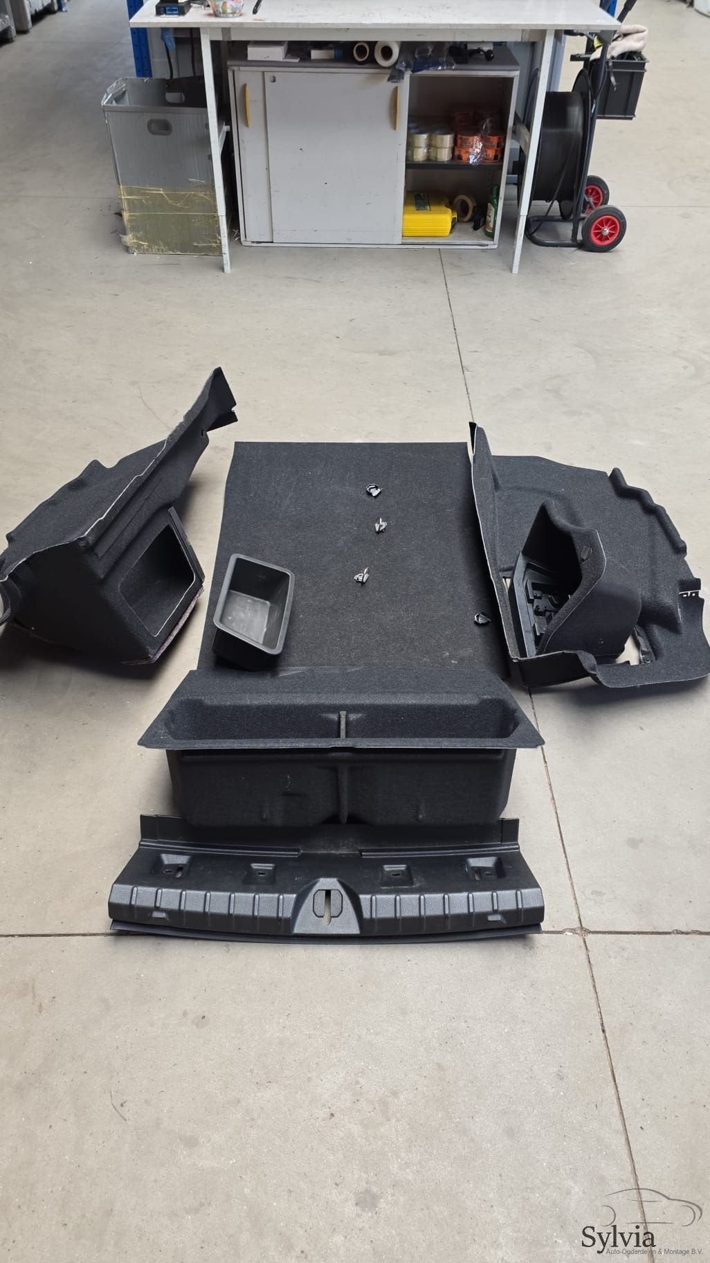Bekleding set  kofferbak bagageruimte Antraciet / zwart  BMW, -, Utilisé, -, -