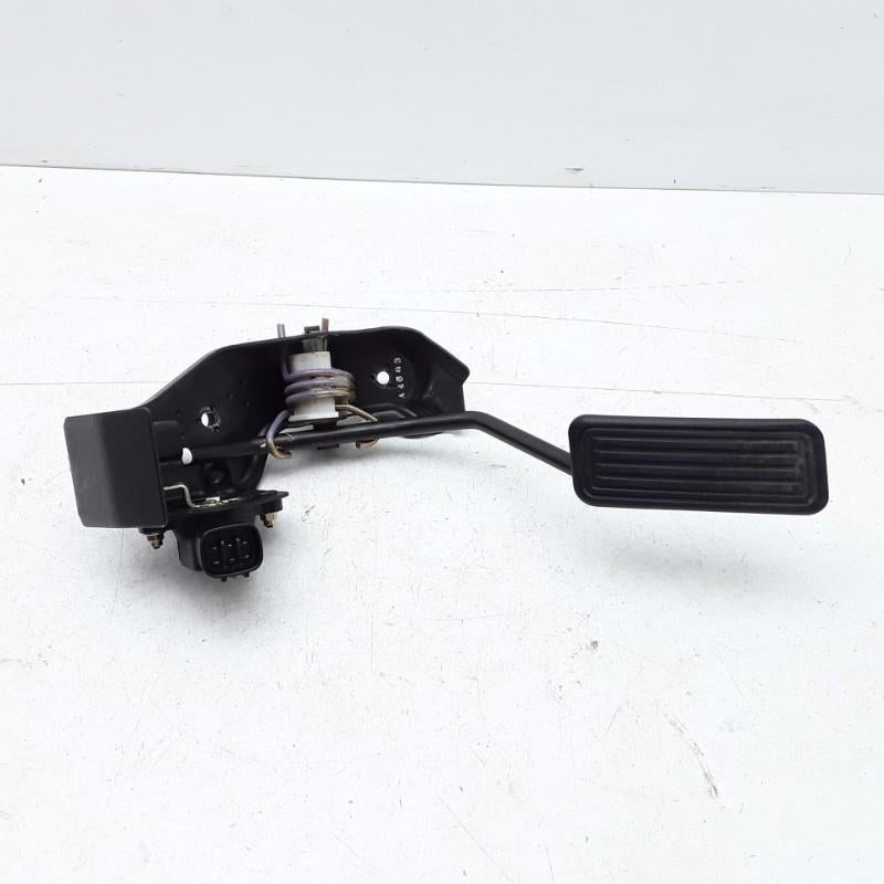 GASPEDAAL Toyota Corolla (E12) (01-2001/03-2008), Gebruikt, Toyota
