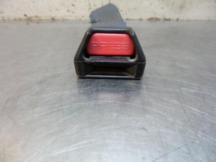 Insertion ceinture de sécurité arrière droite d'un Austin, Autos : Pièces & Accessoires, Austin, -, 3 mois de garantie, Utilisé