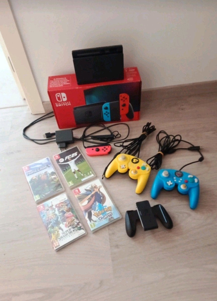 Nintendo Switch console set, Games en Spelcomputers, Spelcomputers | Nintendo Wii, Ophalen of Verzenden, Zo goed als nieuw, Met 3 controllers of meer