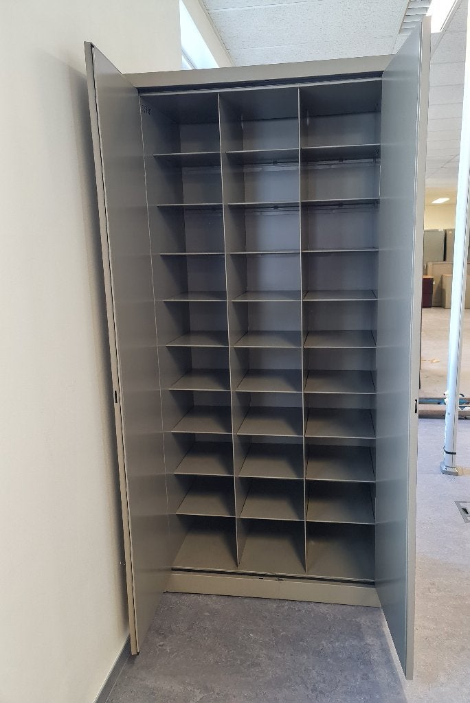 Armoire métallique MEWAF professionnels avec compartiment, Enlèvement ou Envoi, Comme neuf, Étagère, Métal