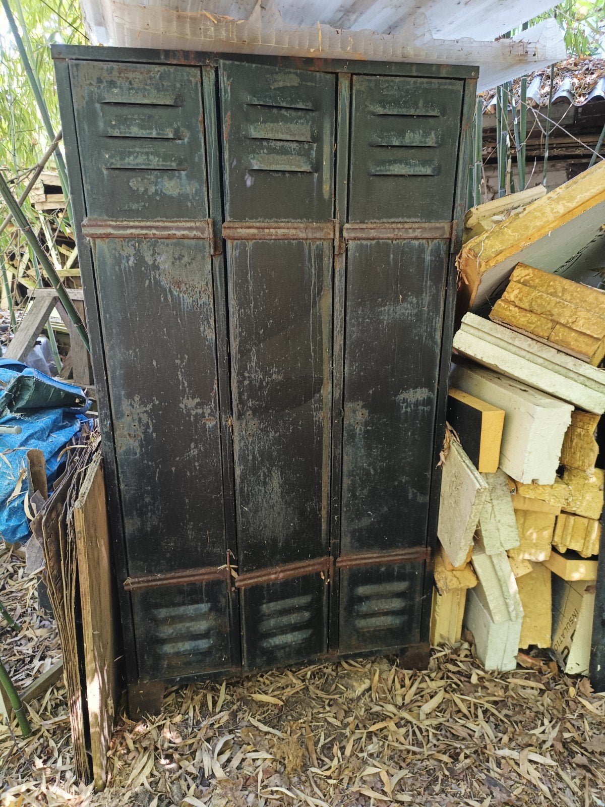 metalen locker, Enlèvement