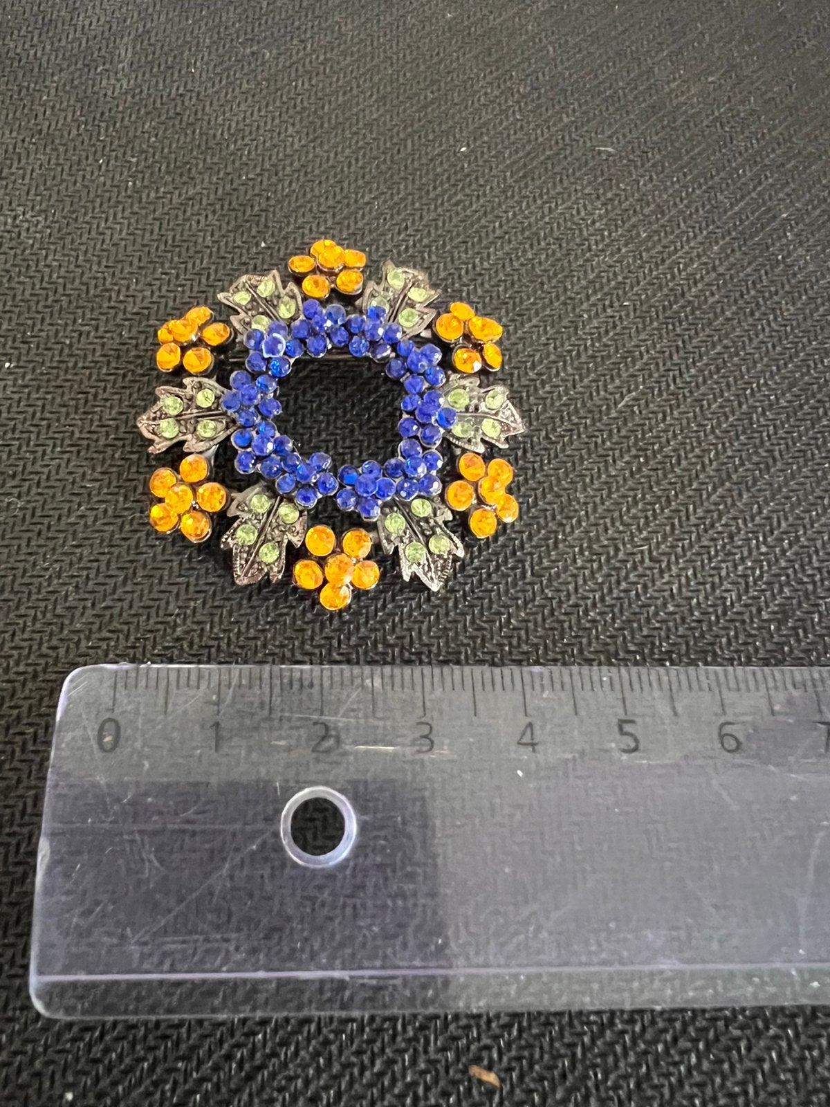 Kleurijke broche, Handtassen en Accessoires, Ophalen of Verzenden, Zo goed als nieuw