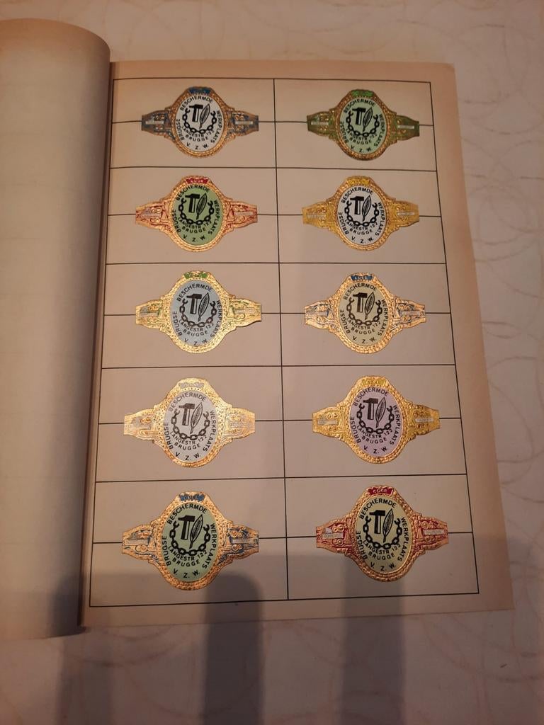 Verzameling sigarenbandjes, Verzamelen, Rookartikelen, Aanstekers en Luciferdoosjes, Ophalen, Sigarenbandjes