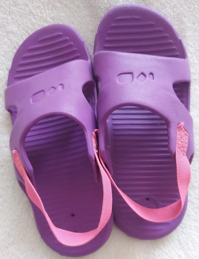 Sandale de piscine 1.50€/paire, Enlèvement