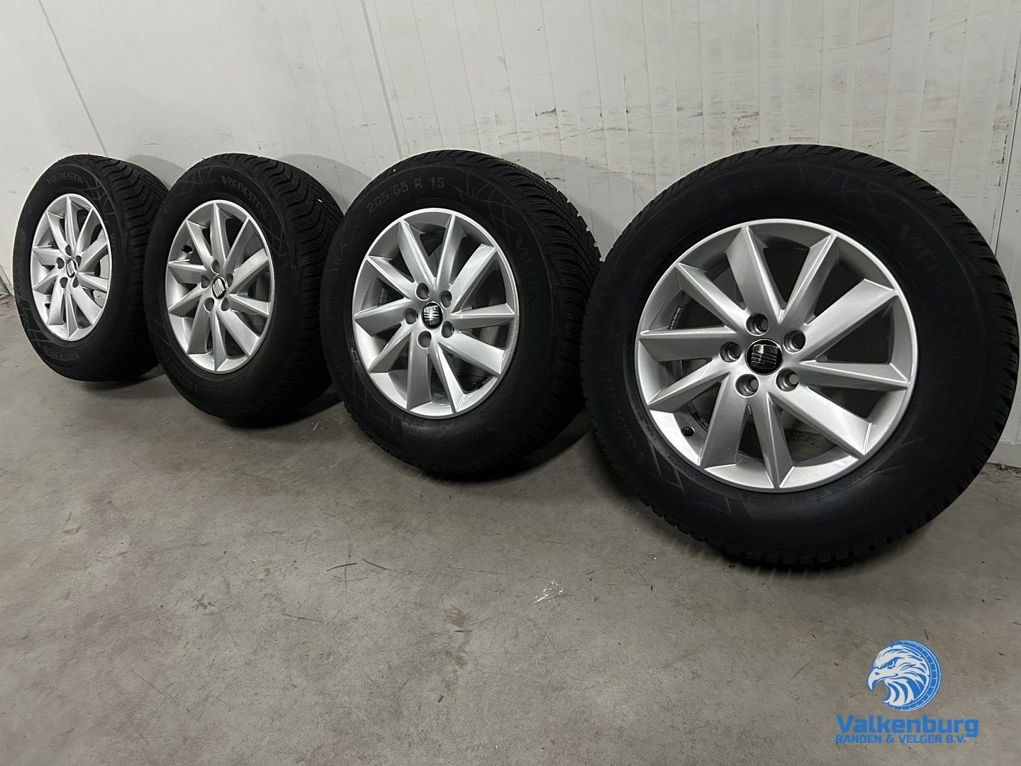 8mm! Originele Seat Ibiza 15 inch velgen 5x100 winterbanden, 15 pouces, Pneus et Jantes, Pneus hiver, Véhicule de tourisme