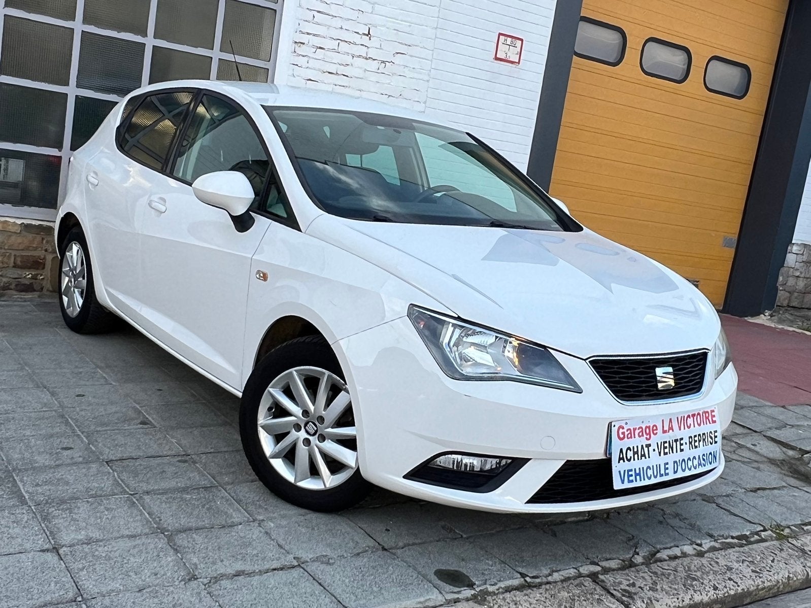 Seat Ibiza 5 Portes 2015année 1.2 essence 44kw 0032478767323, Autos, Euro 5, Achat, Entreprise, 5 portes