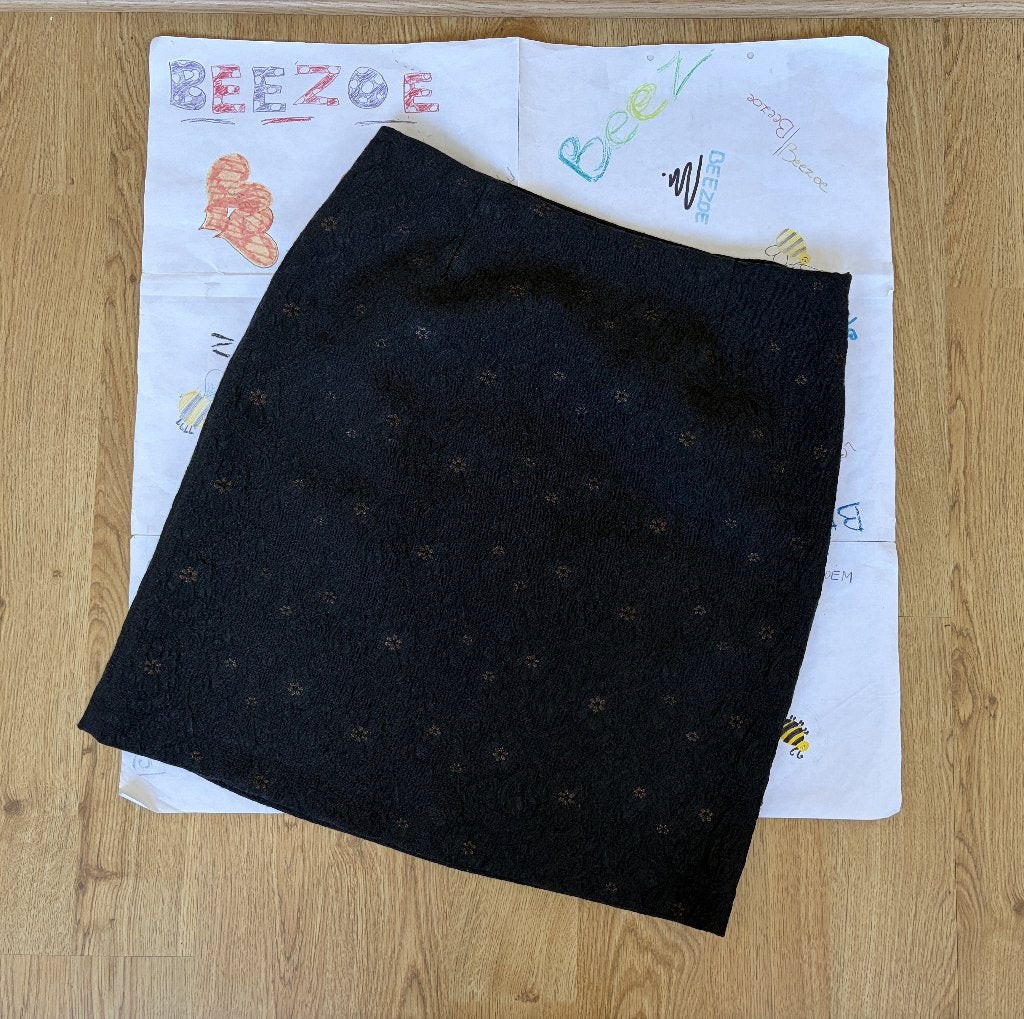 gsp stijlvol rokje zwart met bronskleurige bloemetjes, 38, Maat 38/40 (M), Gsp, Zwart, Ophalen of Verzenden