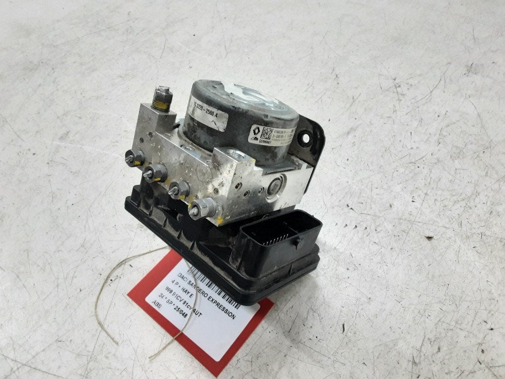 ABS POMP Dacia Sandero III (01-2019/-) (476602867R), Dacia, Gebruikt, Renault Deutschland AG, Peter-Huppertz-Straße 5
51063  Köln, DE