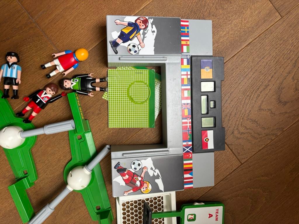 Playmobil lot football avec 2 scoreboard 4 figurines jouers, Enlèvement ou Envoi, Utilisé