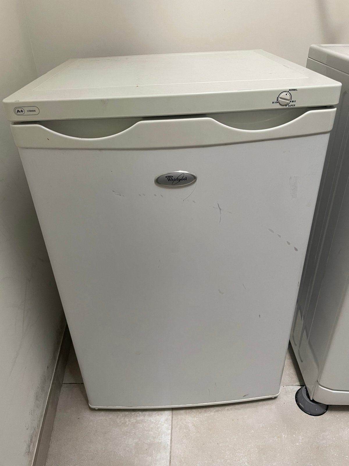 Whirlpool vriezer, Elektronische apparatuur, Vriezers en Diepvrieskisten, Ophalen, Zo goed als nieuw