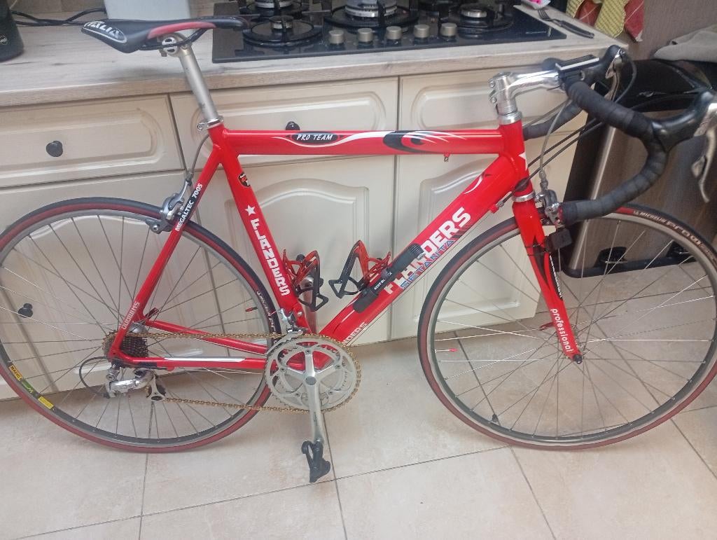 KOERSFIETS FLANDER PRO TEAM STARTKLAAR, Fietsen en Brommers, 28 inch, Gebruikt, Velgrem, 15 tot 20 versnellingen